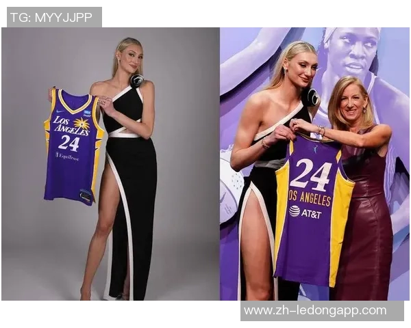 库里为妹布林克庆祝24岁生日超模身材火辣风情万种引人瞩目