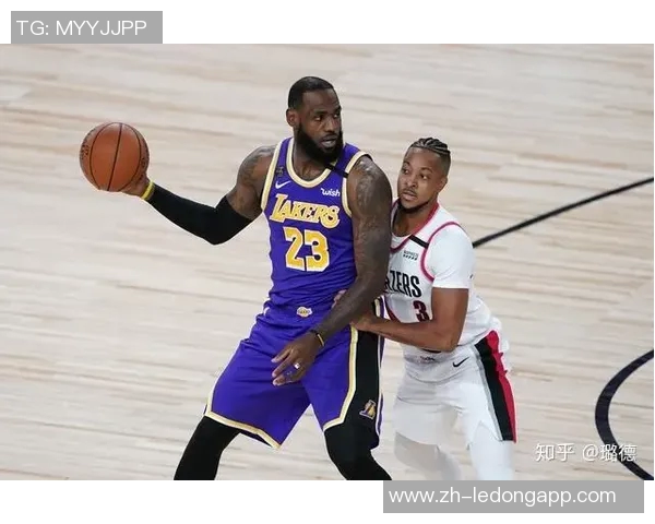 骑士双枪梅里尔韦德上半场三分火力全开合力贡献25分7篮板