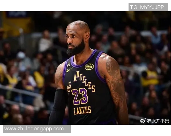 詹东再创佳绩同场砍下30分5篮板5助攻平历史纪录展现强大实力