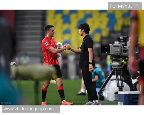 周定洋告别成都感慨万千称这是人生中最艰难的决定